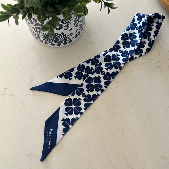Kate Spade Blue&White Logo Clover Twilly Scarf - Picture 1 of 5